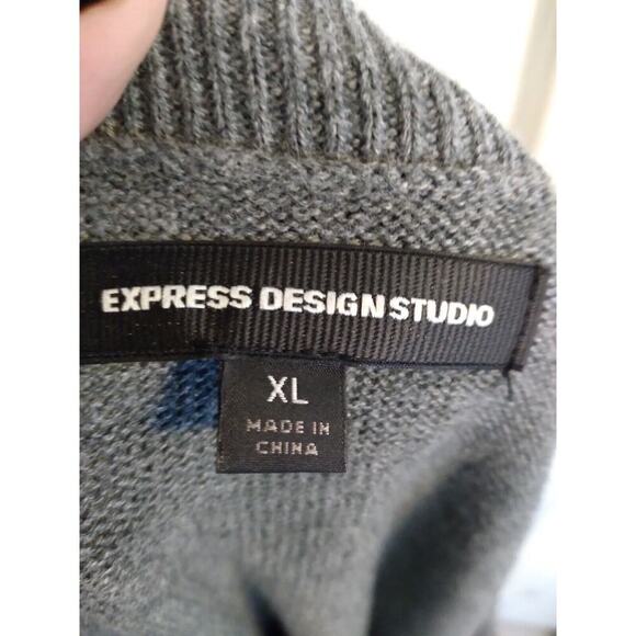 Express Design Studio Men's Sweater Vest Gray Shields Sz XL 100% Cotton - Picture 9 of 11